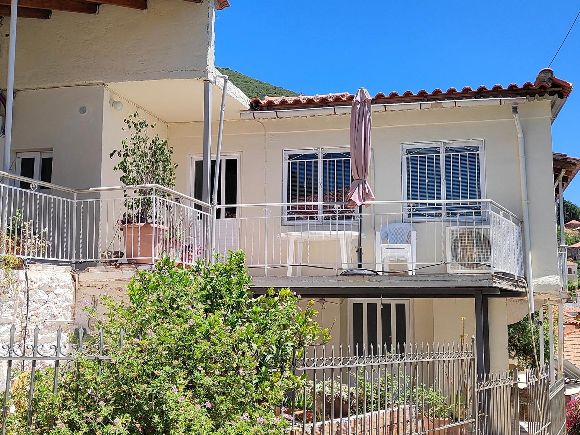 Vintage House With A Fantastic View Apartamento Mavrommátion Exterior foto